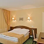 Coroana Brasovului Hotel