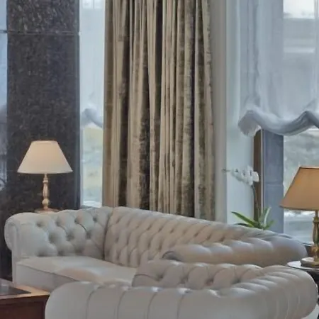 Hotel Coroana Brasovului 3*