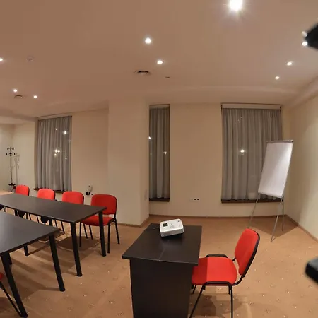 Hotel Coroana Brasovului 3*