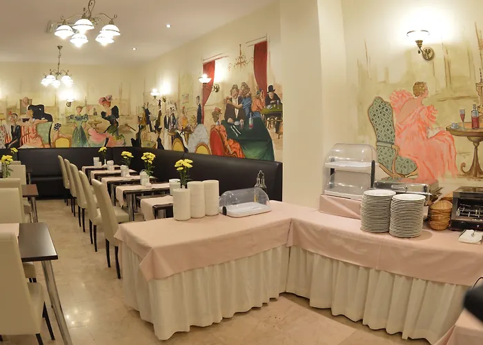 Hotel Coroana Brasovului 3*