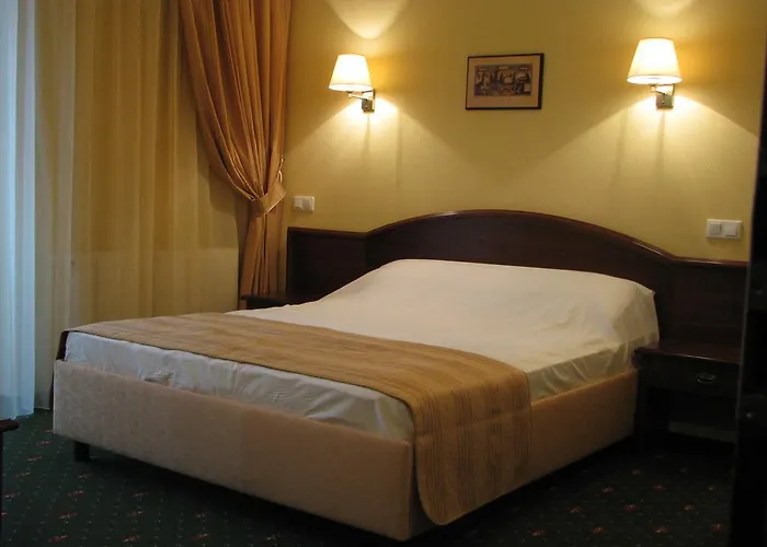 Hotel Coroana Brasovului 3*