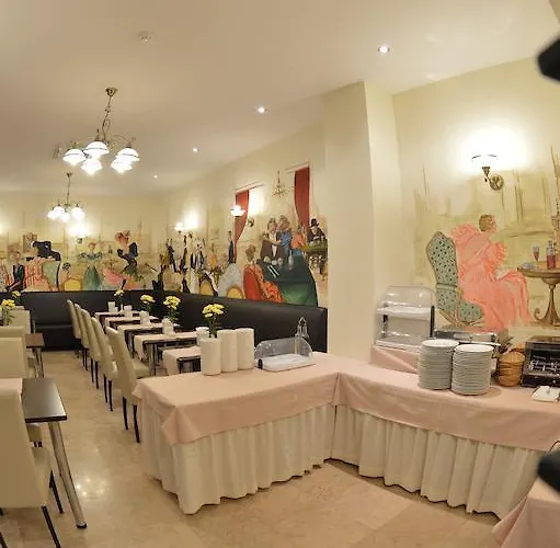 Hotel Coroana Brasovului 3*